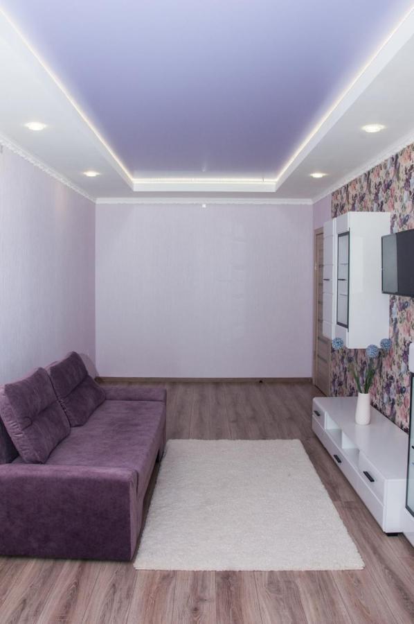 Vip Apartments Lutsk Ngoại thất bức ảnh